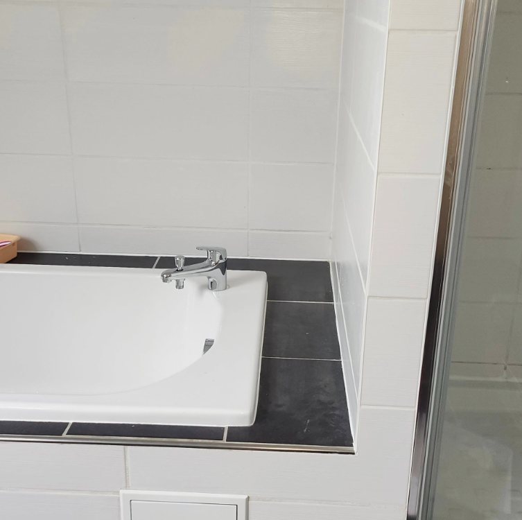 Mise en place d’une trappe de visite + remplacement d’un robinet bain douche Illzach