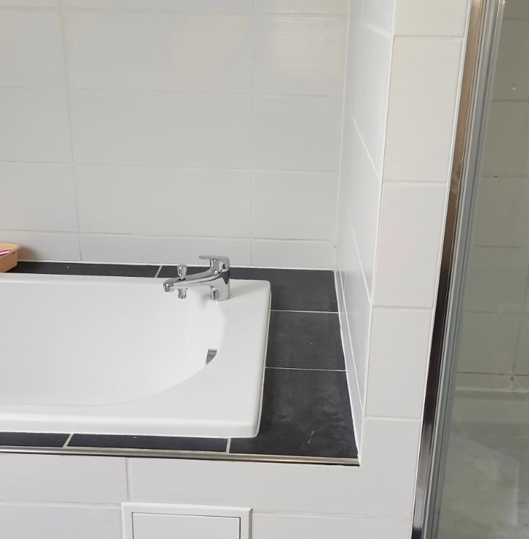 Mise en place d’une trappe de visite + remplacement d’un robinet bain douche Illzach